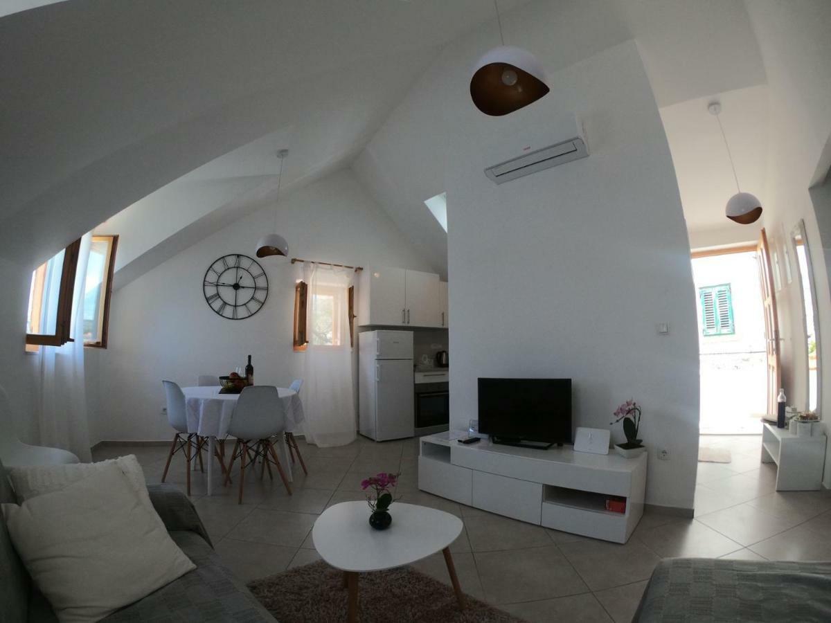 Apartment Vesna Primošten Esterno foto