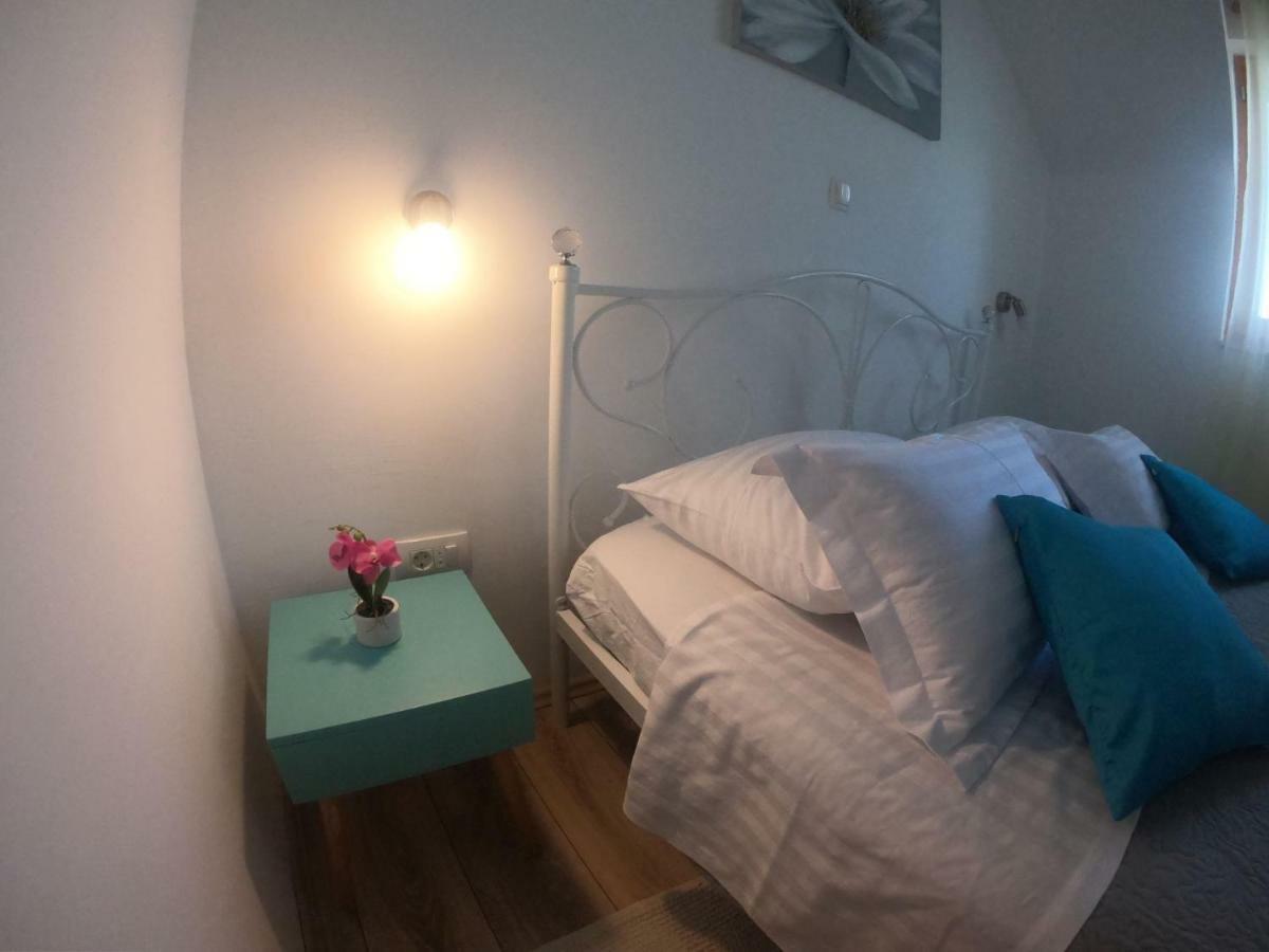 Apartment Vesna Primošten Esterno foto