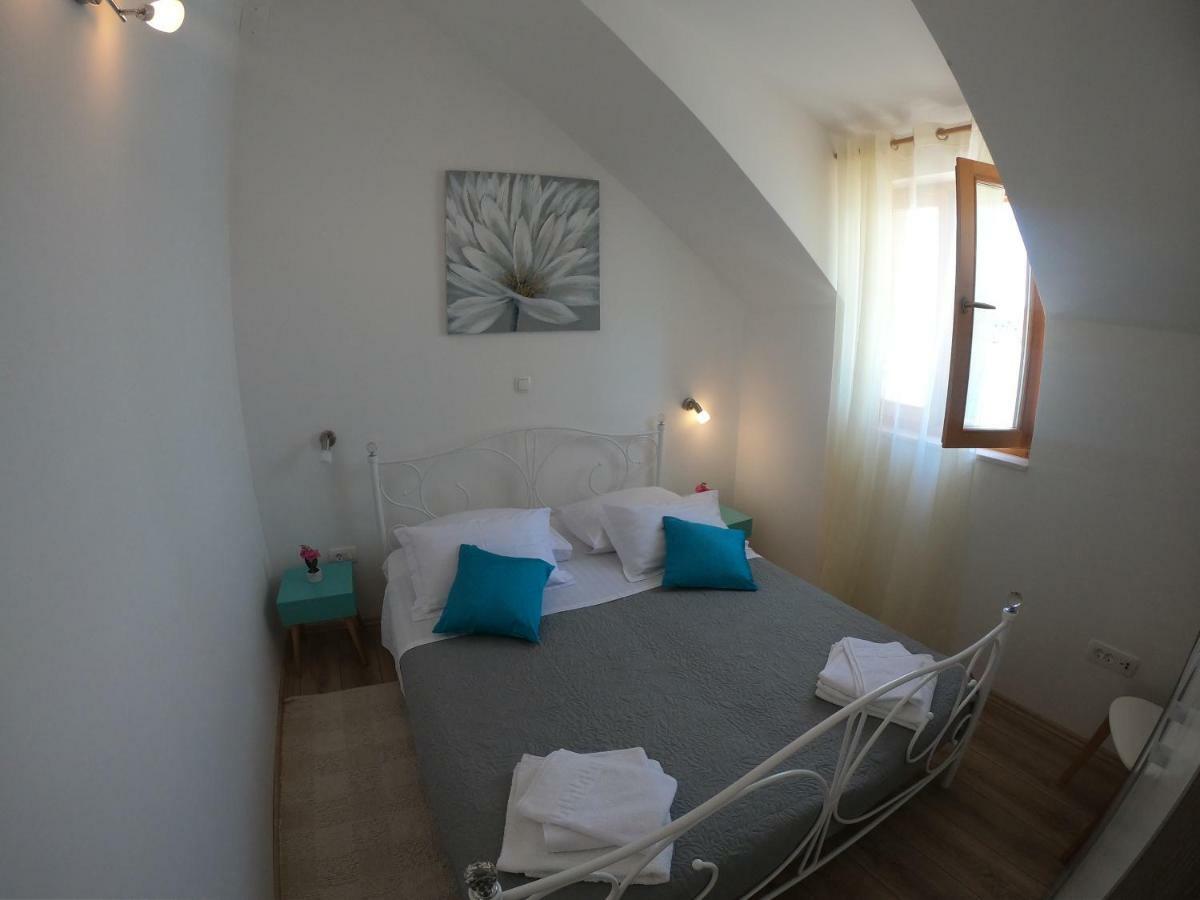 Apartment Vesna Primošten Esterno foto