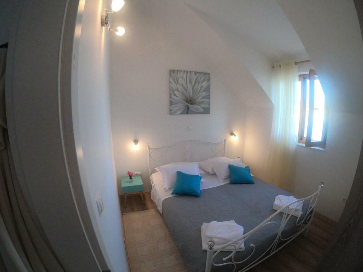 Apartment Vesna Primošten Esterno foto
